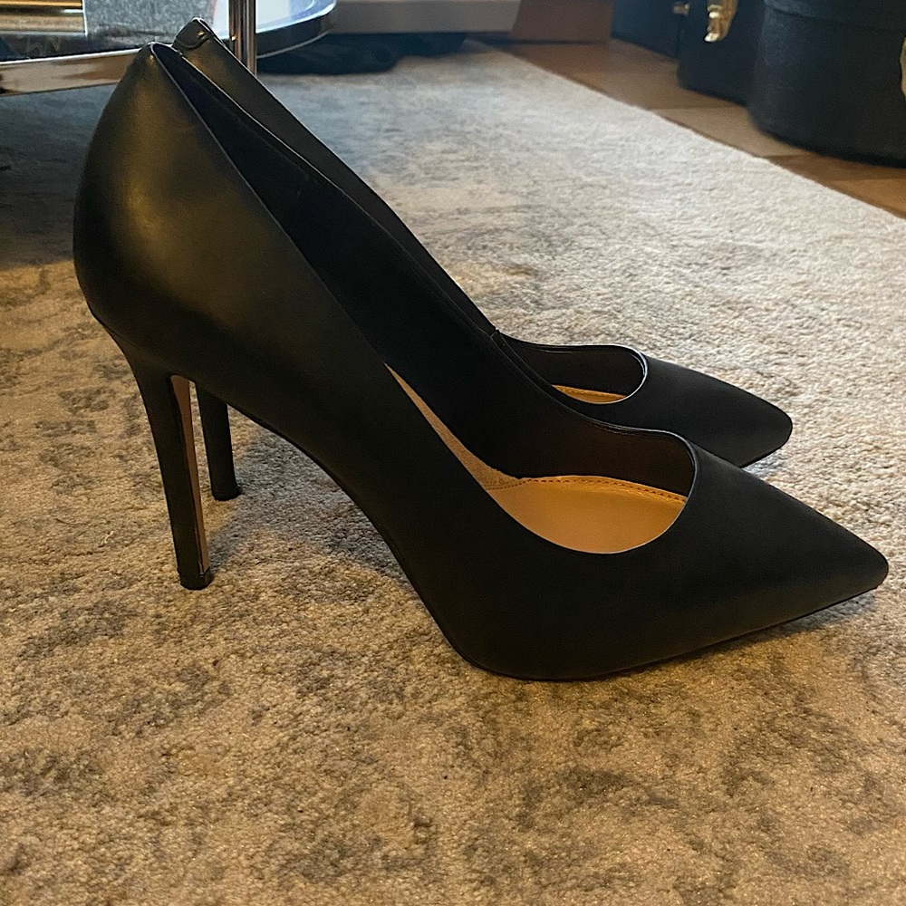 BCBGeneration Black pointed toe stiletto heels